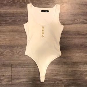 Very soft ribbed bodysuit with good buttons